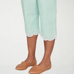Alfred Dunner Caribbean Blues Womens Misses Short Straight Capri Pant