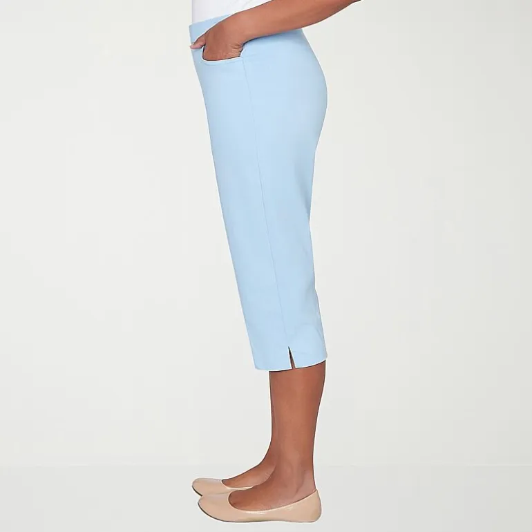 Alfred Dunner Classics Womens Stretch Fabric Straight Mid Rise Capri Pant