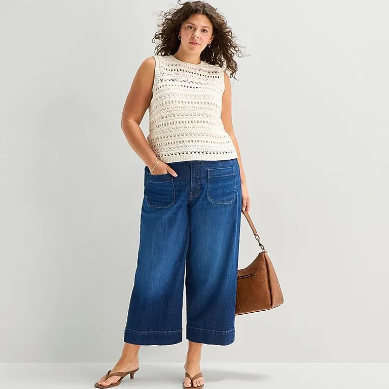 a.n.a Plus Womens Crew Neck Sleeveless Pullover Sweater
