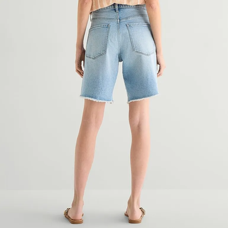 a.n.a Womens 9" Mid Rise Bermuda Short