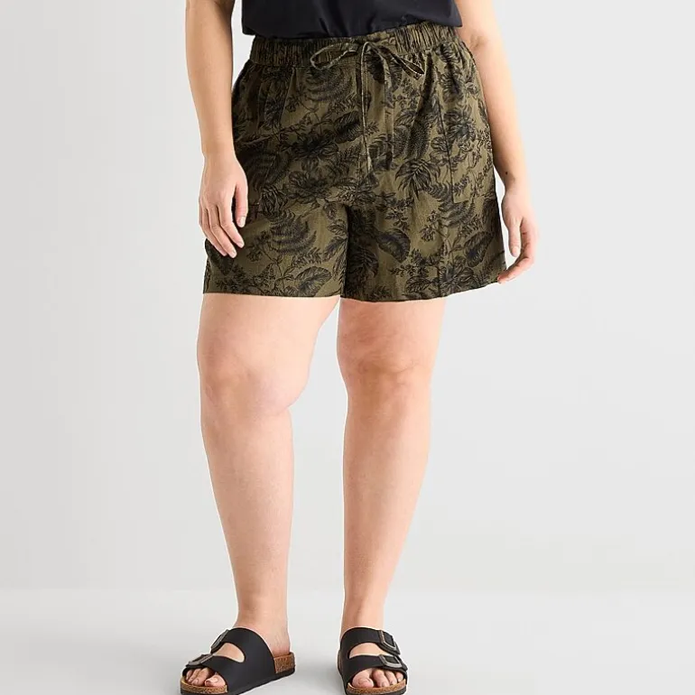 a.n.a Womens Plus High Rise 5" Pull-On Short