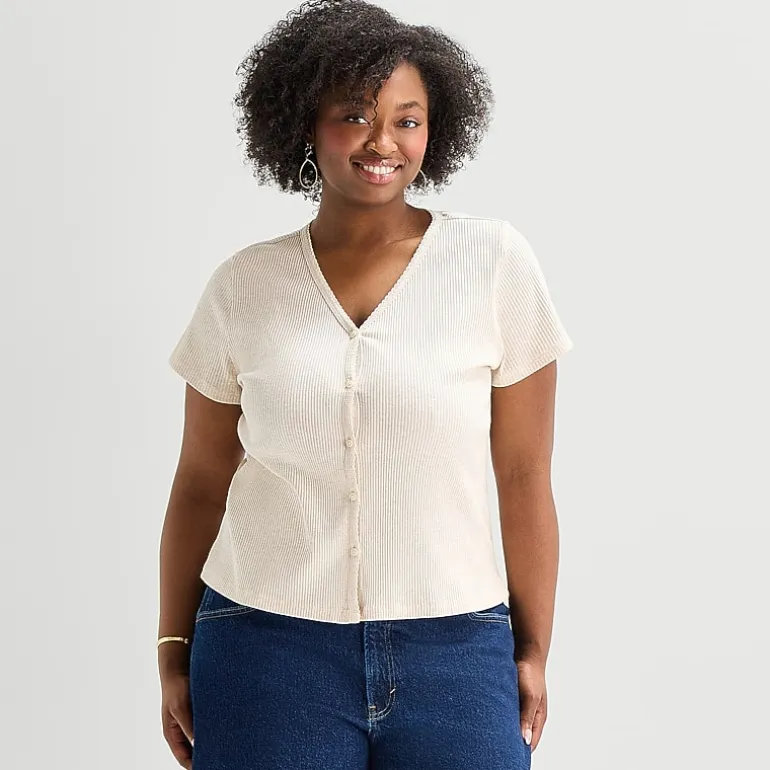 a.n.a Womens Plus V Neck Short Sleeve Button Cardigan