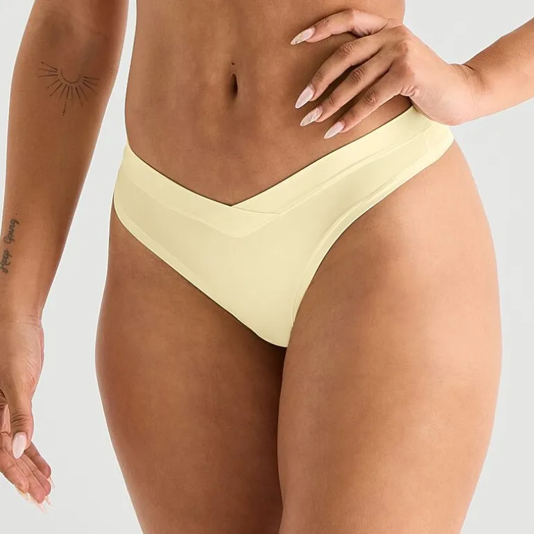 Arizona Body Cloud Kissed Thong Panty