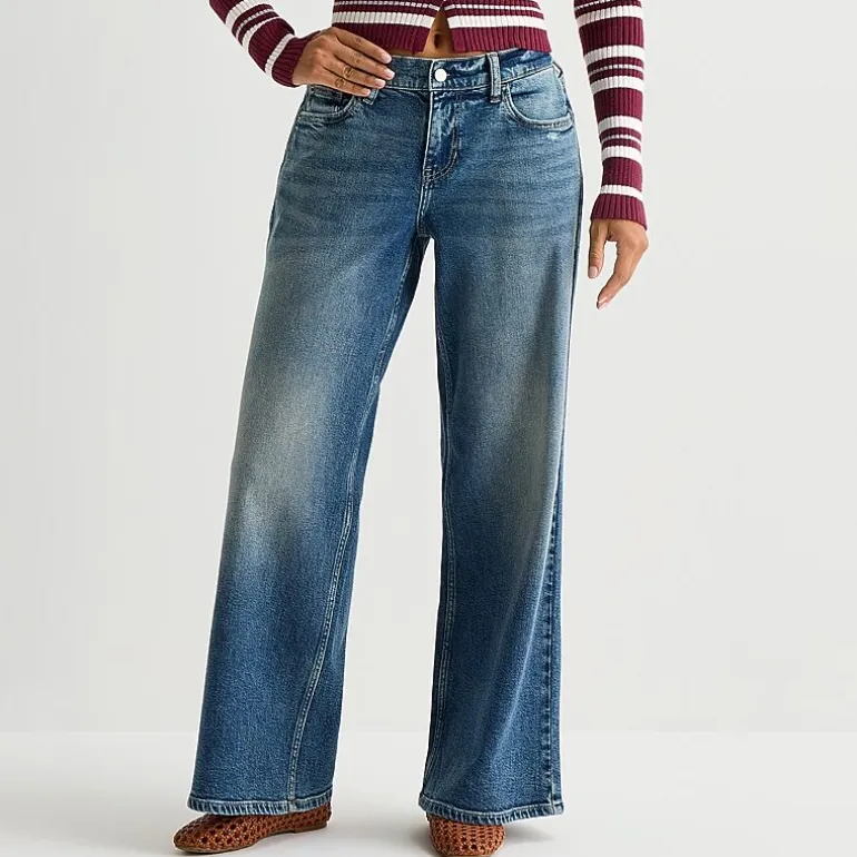 Arizona Curvy Womens Juniors Low Rise Baggy Fit Jean