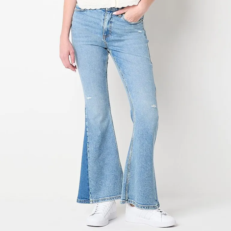 Arizona Curvy Womens Juniors Short High Rise Flare Leg Jean