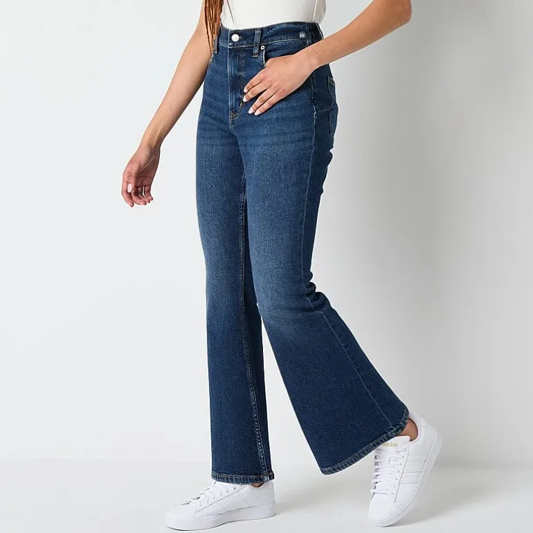 Arizona Curvy Womens Juniors Short High Rise Flare Leg Jean