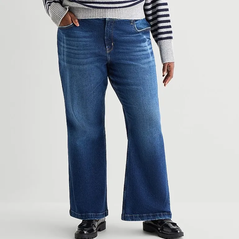 Arizona Curvy Womens Juniors Plus High Rise Bootcut Jean