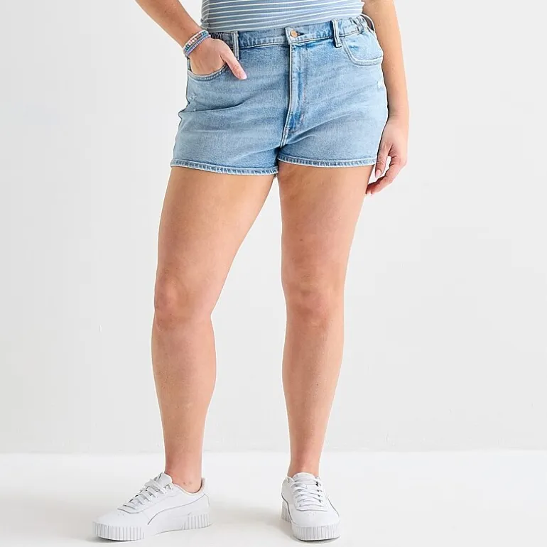Arizona Curvy Womens 2 1/2" Mid Rise Juniors Plus Denim Short