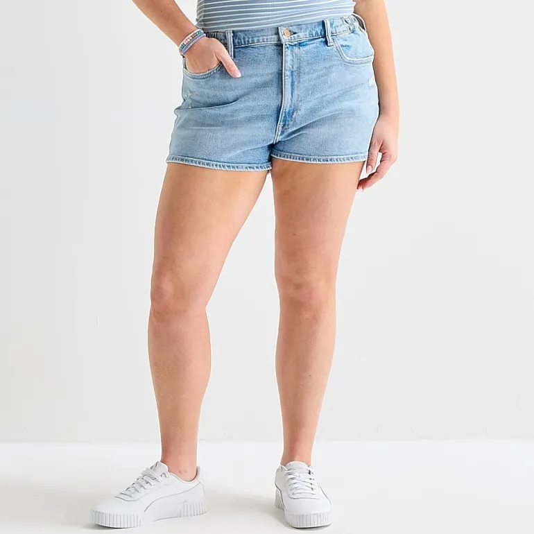 Arizona Curvy Womens 2 1/2" Mid Rise Juniors Plus Denim Short