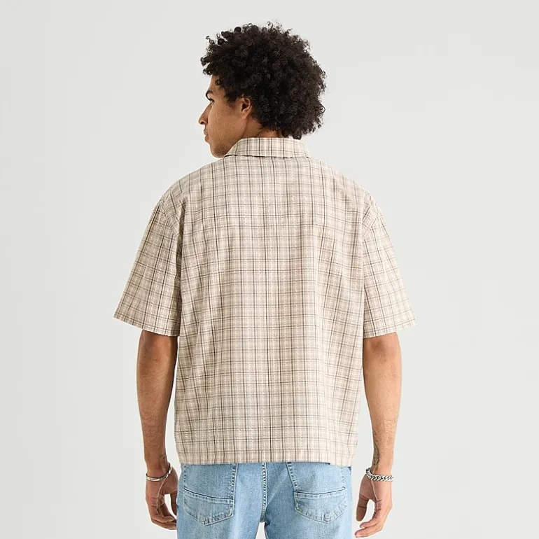 Arizona Mens Short Sleeve Boxy Fit Button-Down Shirt