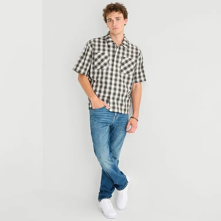 Arizona Mens Short Sleeve Boxy Fit Button-Down Shirt
