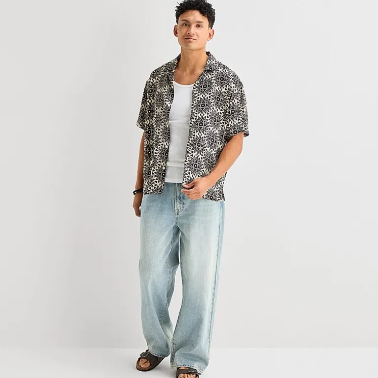 Arizona Mens Short Sleeve Boxy Fit Button-Down Shirt