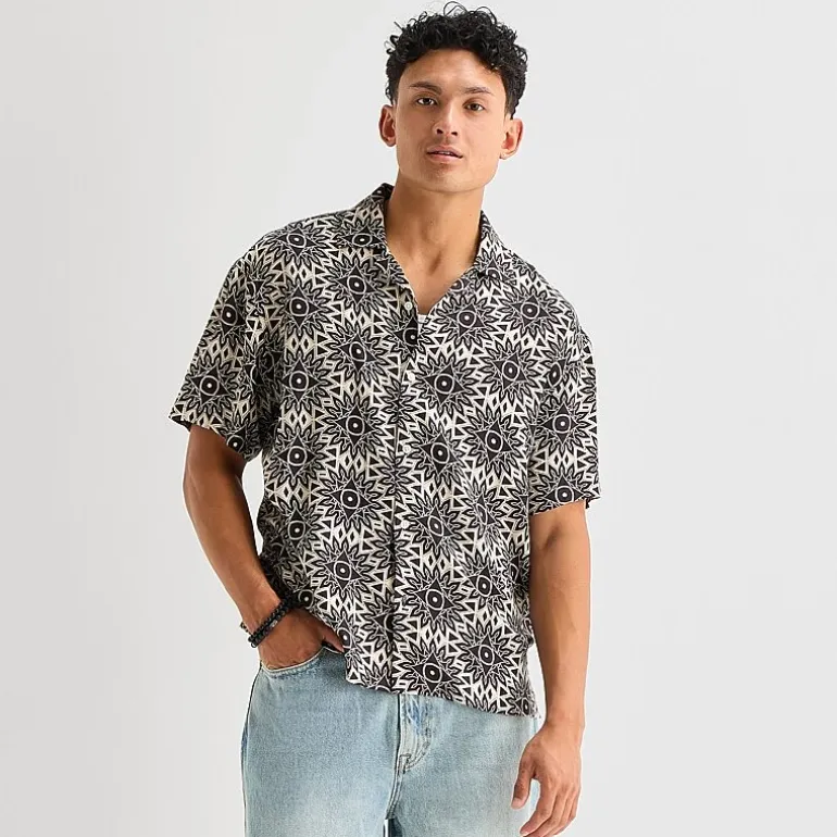 Arizona Mens Short Sleeve Boxy Fit Button-Down Shirt