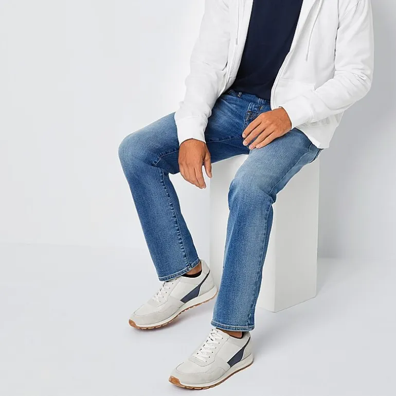 Arizona Mens Tapered Leg Athletic Fit Jean