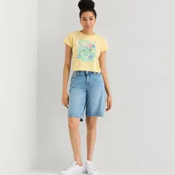 Arizona Womens Juniors Crew Neck Short Sleeve Regular Fit Graphic T-Shirt