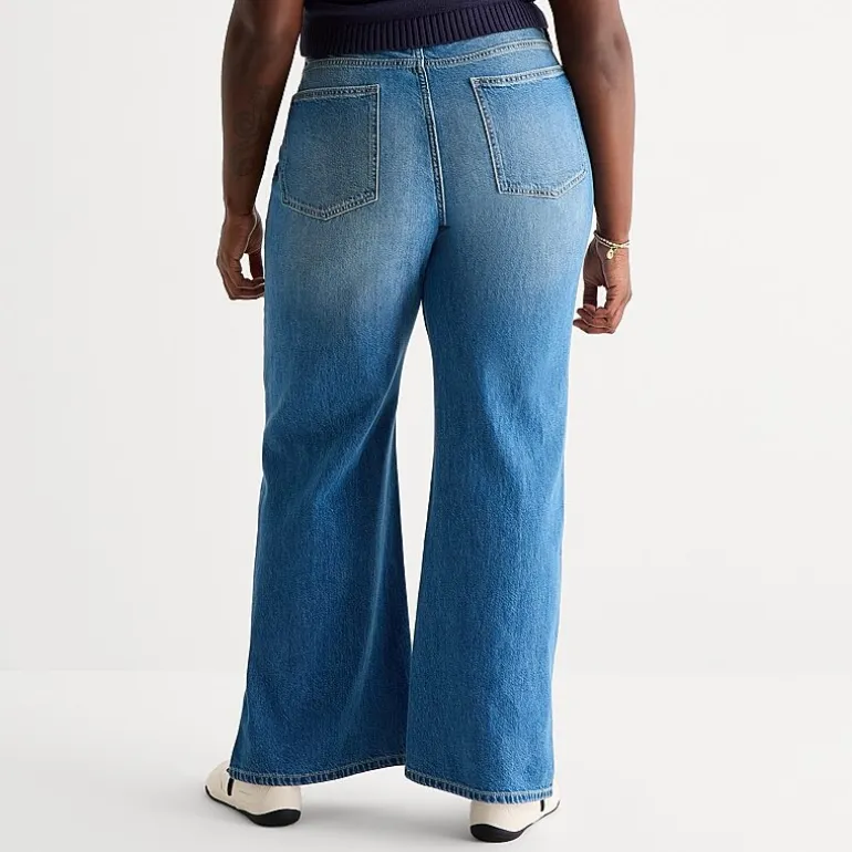 Arizona Womens Juniors Plus Low Rise Bootcut Jean