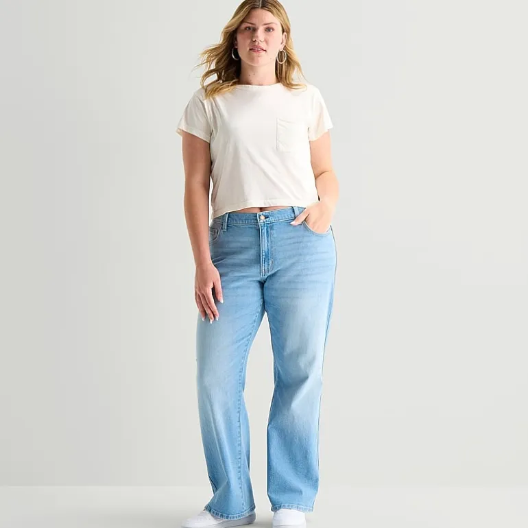 Arizona Womens Juniors Plus Low Rise Straight Leg Jean
