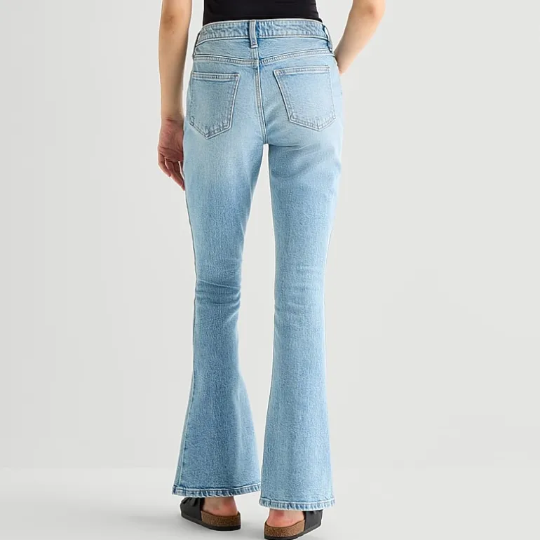 Arizona Womens Juniors Short Low Rise Bootcut Jean