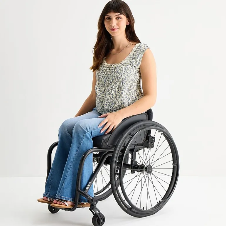 Arizona Y2k Womens Juniors Low Rise Adaptive Seated Wear Flare Leg Jean