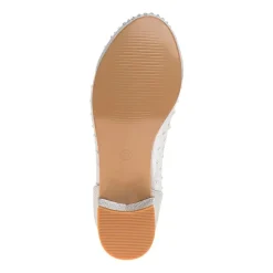 Badgley Mischka Round Closed Toe Block Heel Pumps