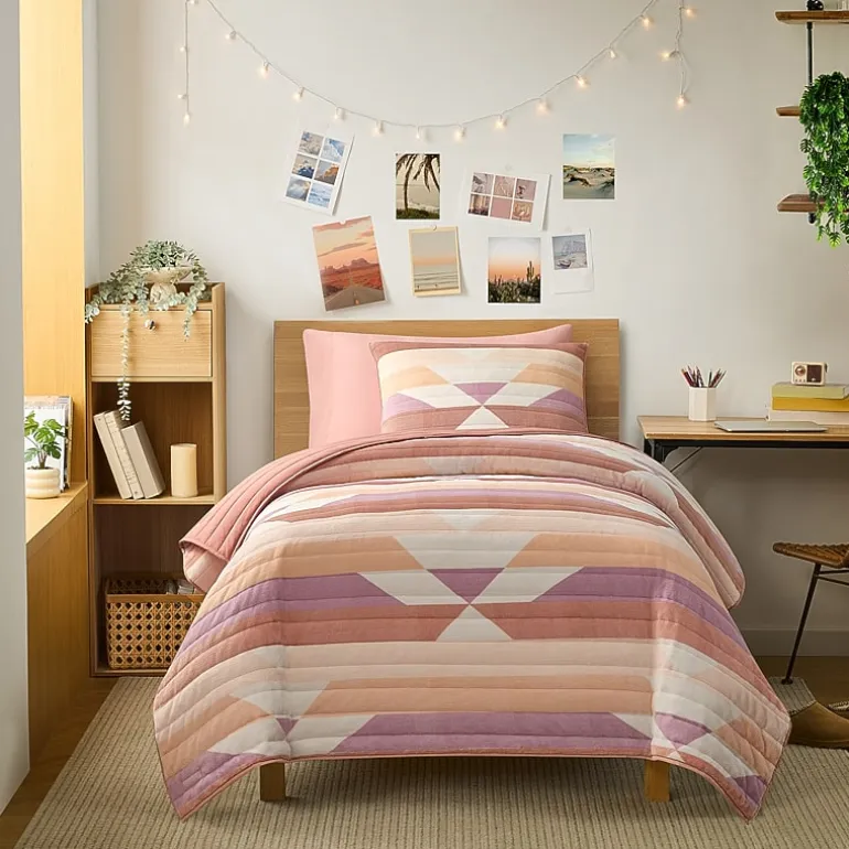 Bearpaw Connor Coco Flannel Reversible Quilt Set