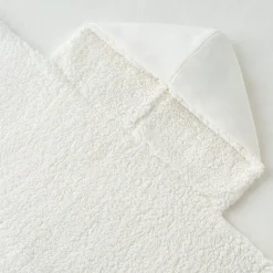 Bearpaw Midweight Wearable Blanket