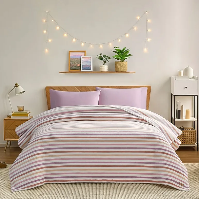 Bearpaw Super Cozy Midweight Blanket