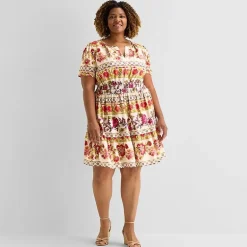 Be by CHETTA B Womens Plus Split Crew Neck Short Sleeve Fitted Floral Fit + Flare Dress