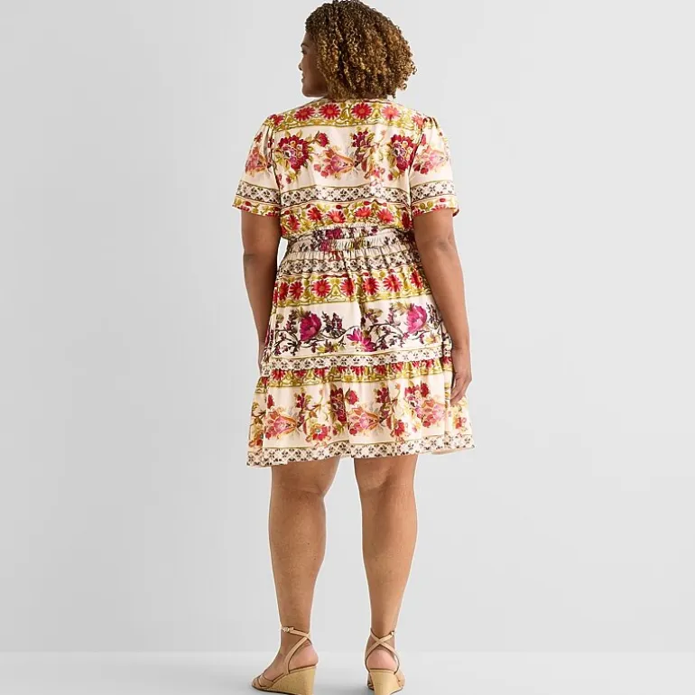 Be by CHETTA B Womens Plus Split Crew Neck Short Sleeve Fitted Floral Fit + Flare Dress
