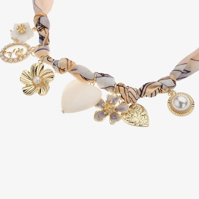 Bijoux Bar Womens 18 1/2 Inch Statement Necklace