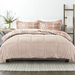 Casual Comfort Daisy Medallion Reversible Down-Alternative Comforter