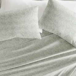 Casual Comfort Dashed Lines Patterned Sheet Set