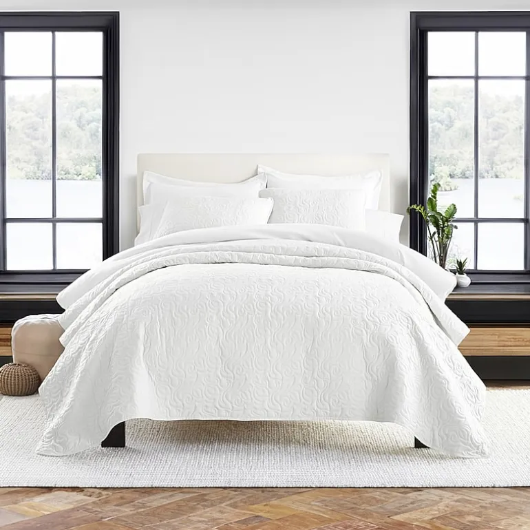 Casual Comfort Floral Stitch Quilt Set