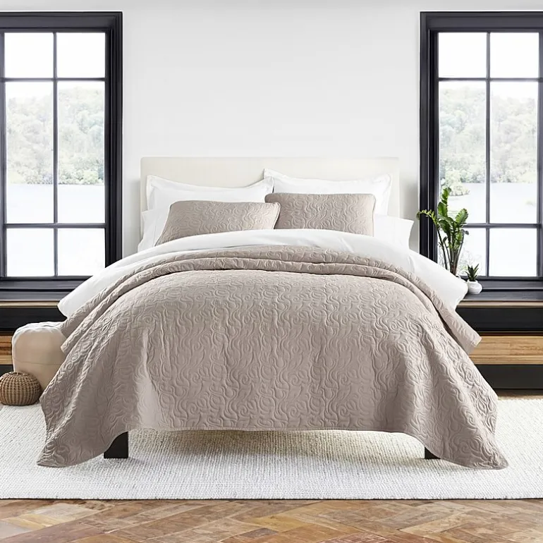 Casual Comfort Floral Stitch Quilt Set