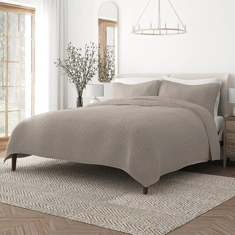 Casual Comfort Floral Stitch Quilt Set