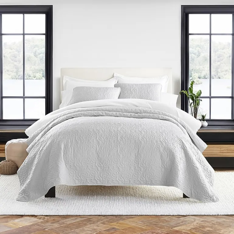 Casual Comfort Floral Stitch Quilt Set
