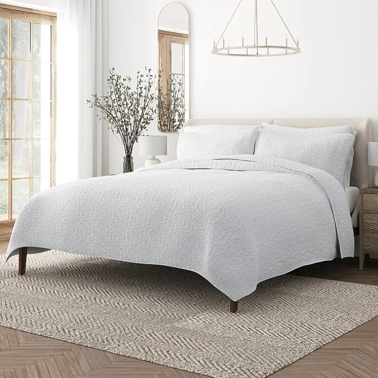 Casual Comfort Floral Stitch Quilt Set