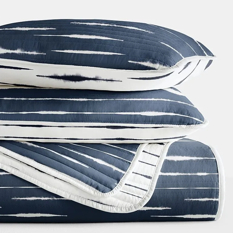 Casual Comfort Lines REVERSIBLE Quilt Set