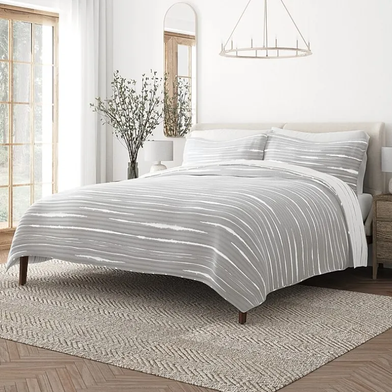 Casual Comfort Lines REVERSIBLE Quilt Set