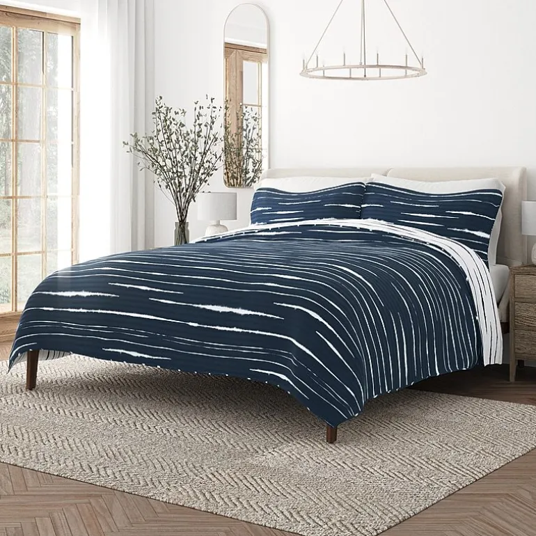 Casual Comfort Lines REVERSIBLE Quilt Set