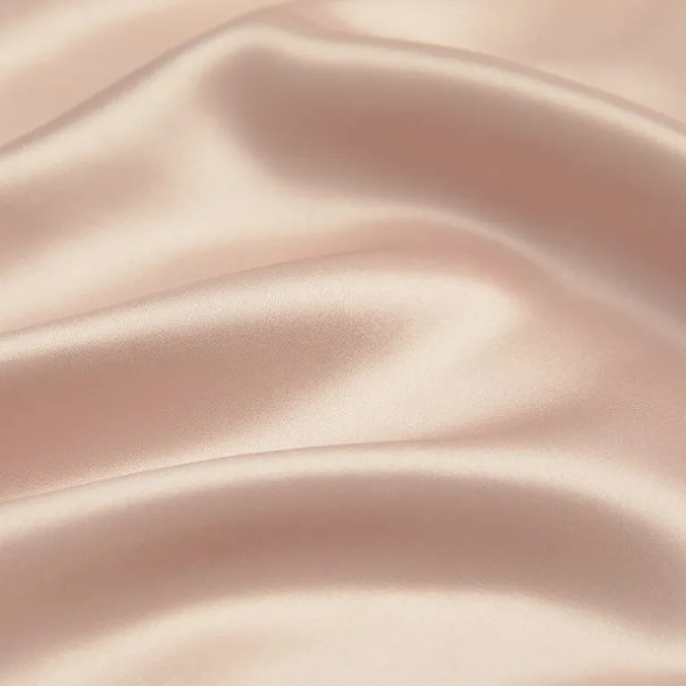 Casual Comfort Luxurious 100% Mulberry Silk Pillowcase