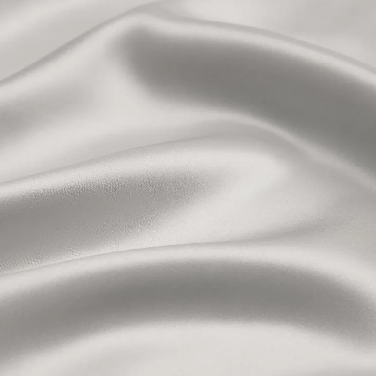 Casual Comfort Luxurious 100% Mulberry Silk Pillowcase