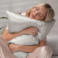 Casual Comfort Luxurious 100% Mulberry Silk Pillowcase