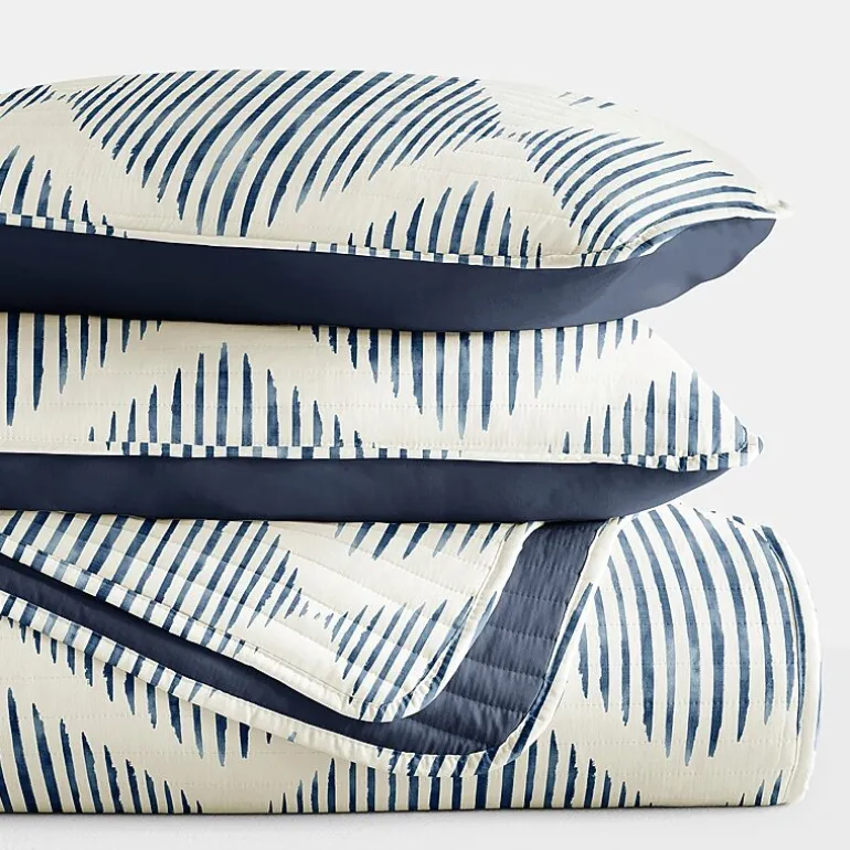 Casual Comfort Pattern Reversible Contemporary Lightweight 3 Pc. Quilt Set