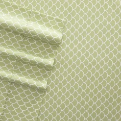 Casual Comfort™ Premium Ultra Soft Scallops Pattern Sheet Set