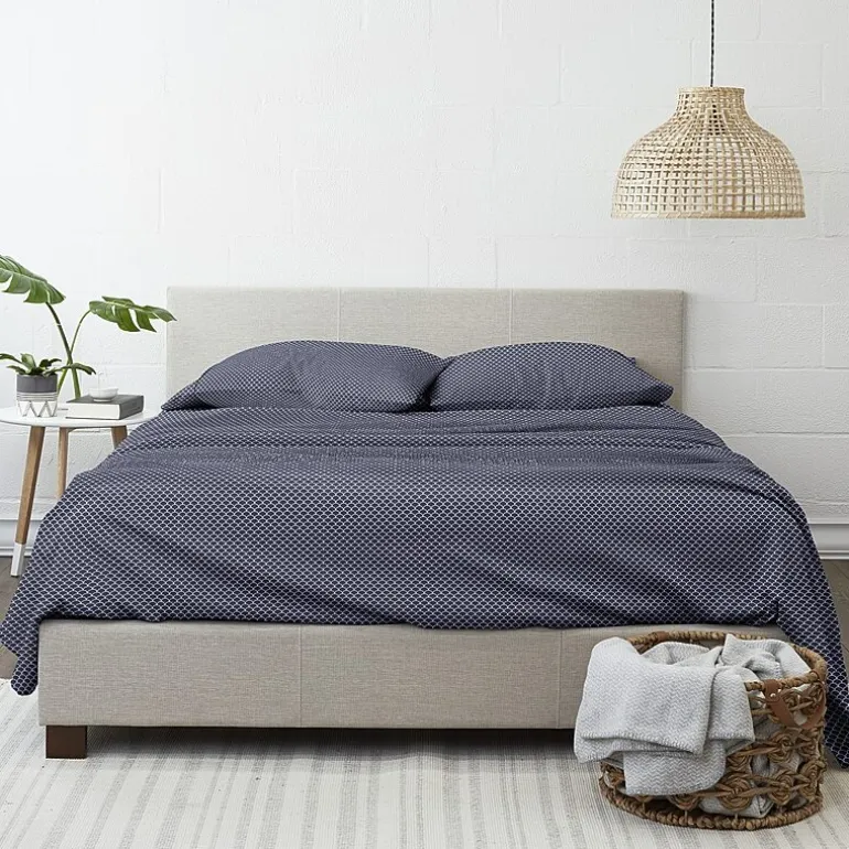Casual Comfort™ Premium Ultra Soft Scallops Pattern Sheet Set