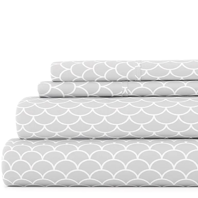 Casual Comfort™ Premium Ultra Soft Scallops Pattern Sheet Set