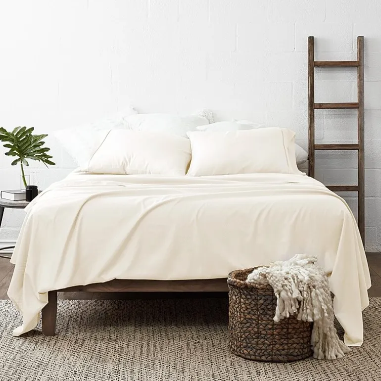 Casual Comfort™ Premium Ultra Soft Chevron Microfiber Wrinkle Free Sheet Set