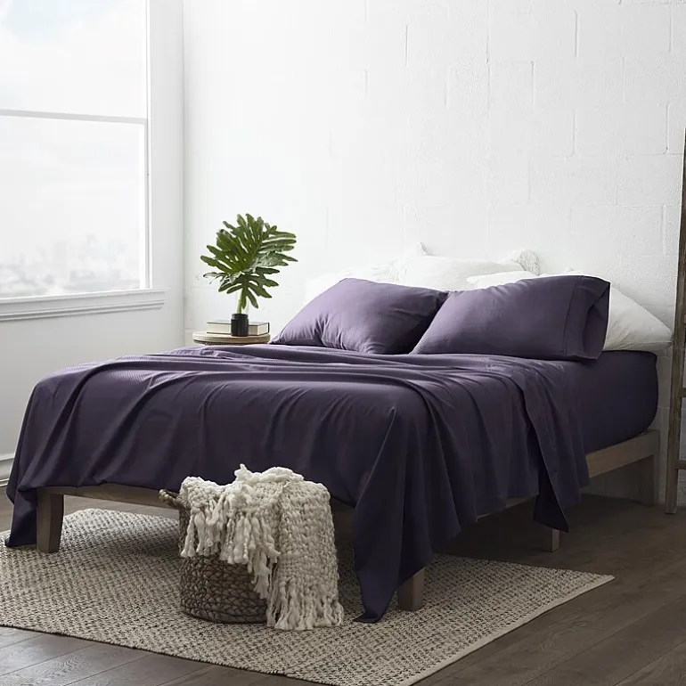Casual Comfort™ Premium Ultra Soft Chevron Microfiber Wrinkle Free Sheet Set