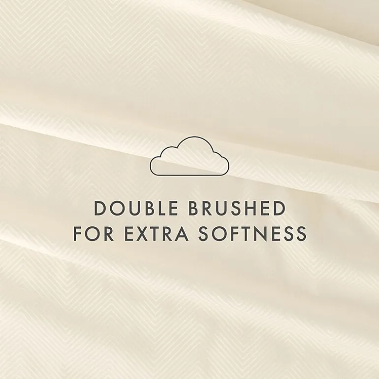 Casual Comfort™ Premium Ultra Soft Chevron Microfiber Wrinkle Free Sheet Set